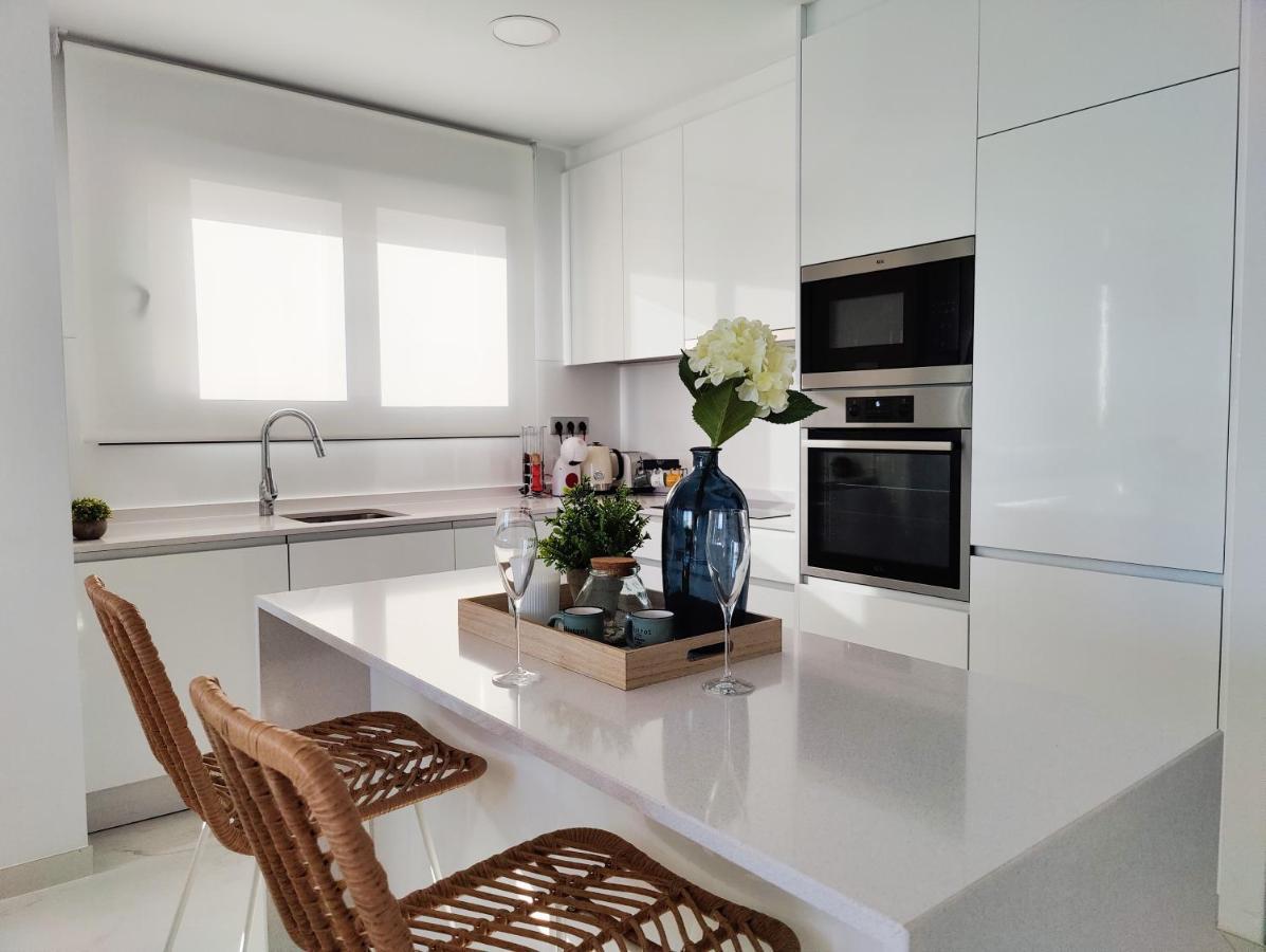 Sunset Cliffs Sea & Sky Apartments 베니돔 외부 사진