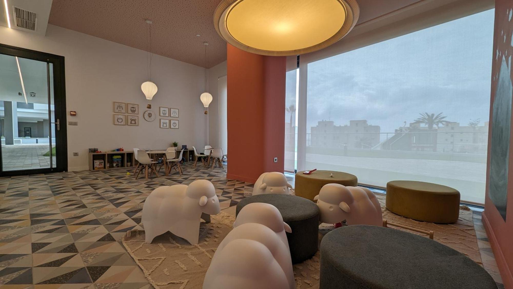 Sunset Cliffs Sea & Sky Apartments 베니돔 외부 사진